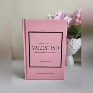 Little book of VALENTINO Coffee Table Book
